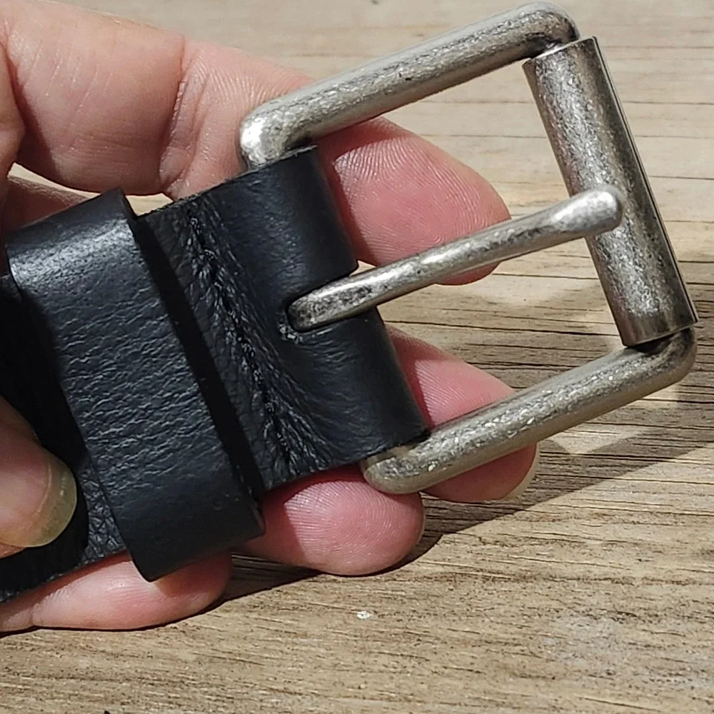 Dickies Mens Black Genuine Pebbled Leather Belt Silver Buckle 42 105 11GD020027
